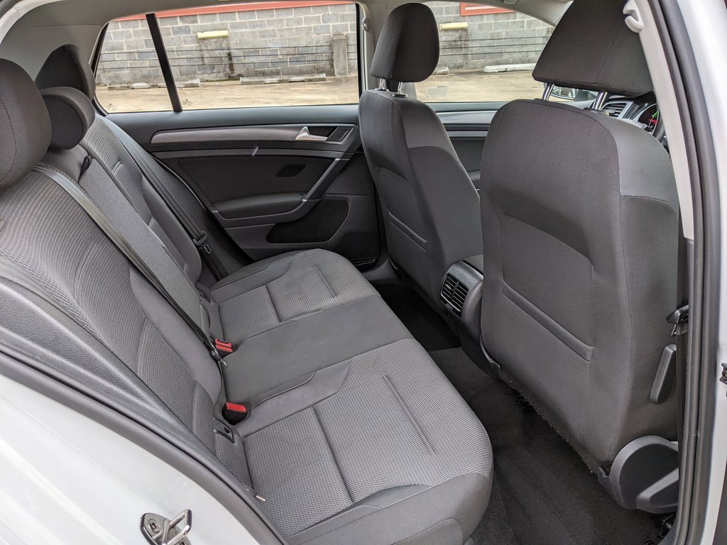 Used 2019 Volkswagen e-Golf SE w/ Driver Assistance Package image 24