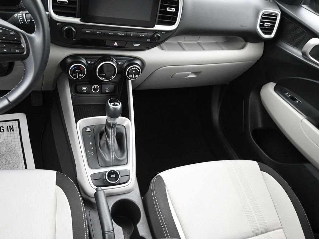 Certified 2023 Hyundai Venue SEL FWD image 12