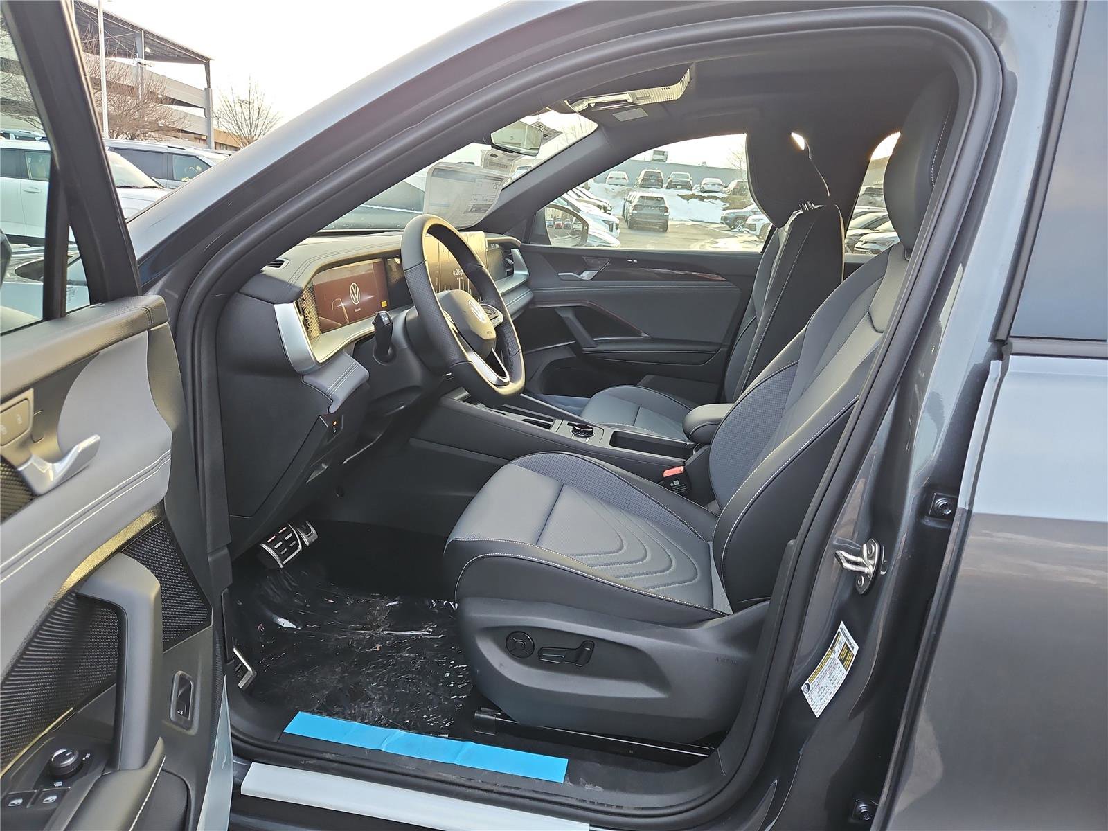 New 2026 Volkswagen Tiguan SE R-Line image 13