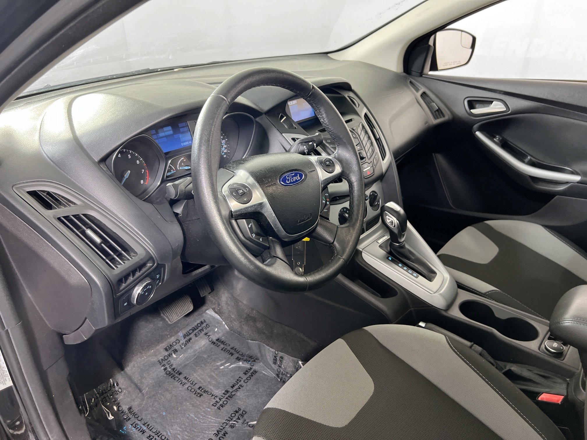 Used 2012 Ford Focus SE FWD image 9