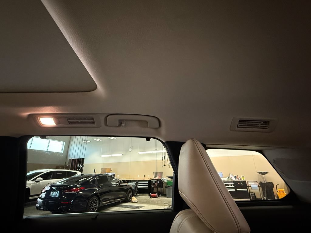 Used 2023 INFINITI QX60 Luxe AWD/4WD image 42