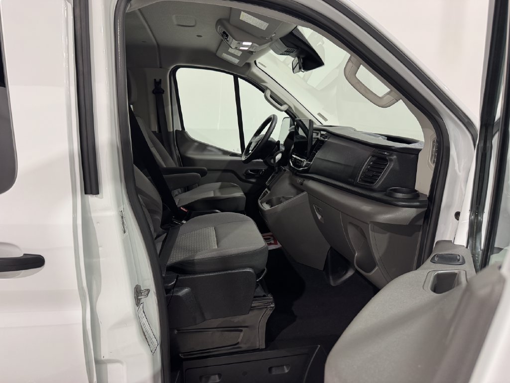 Used 2025 Ford Transit 350 XLT RWD image 19