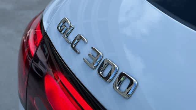 Used 2026 Mercedes-Benz GLC 300 4MATIC image 11