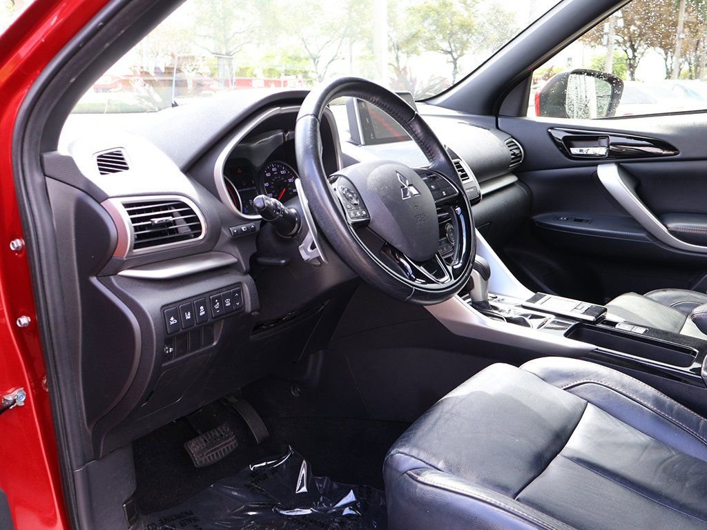 Used 2020 Mitsubishi Eclipse Cross SEL FWD image 28