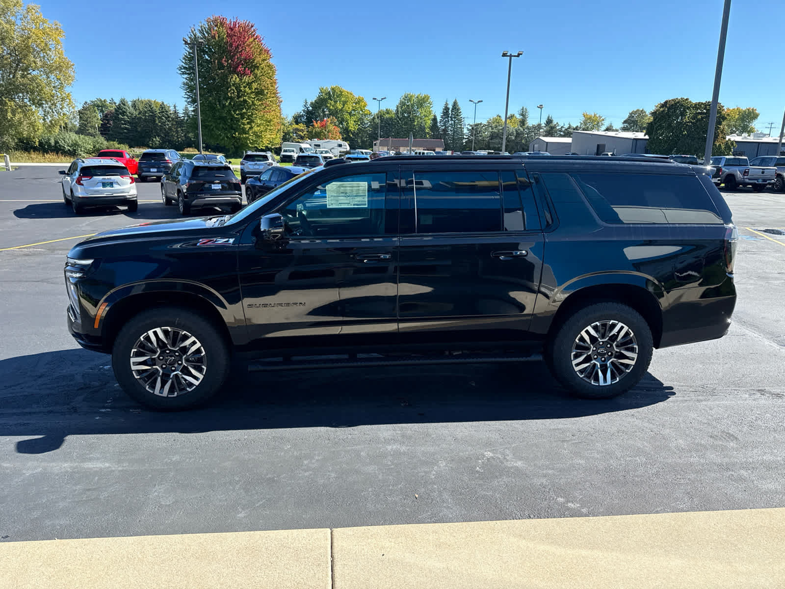 New 2027 Chevrolet Suburban Z71 w/ Comfort Package AWD/4WD image 7