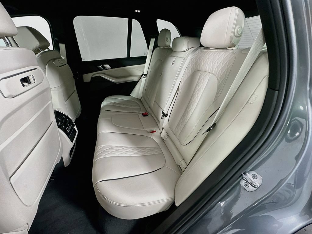 Certified 2024 BMW X5 xDrive40i w/ Premium Package AWD/4WD image 25