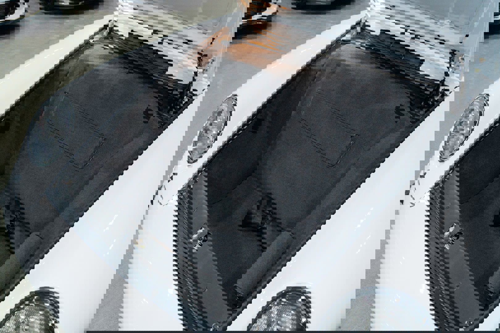 Used 1997 Porsche 911 Cabriolet image 54