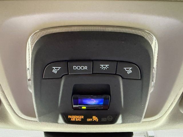 Used 2025 Toyota Corolla LE image 22