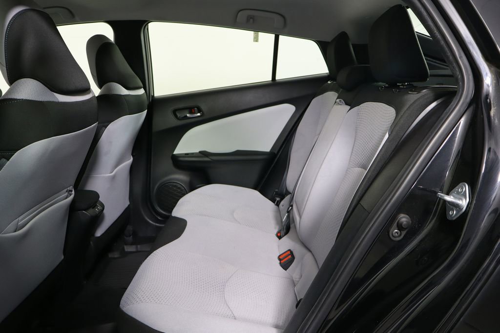 Used 2022 Toyota Prius LE image 14