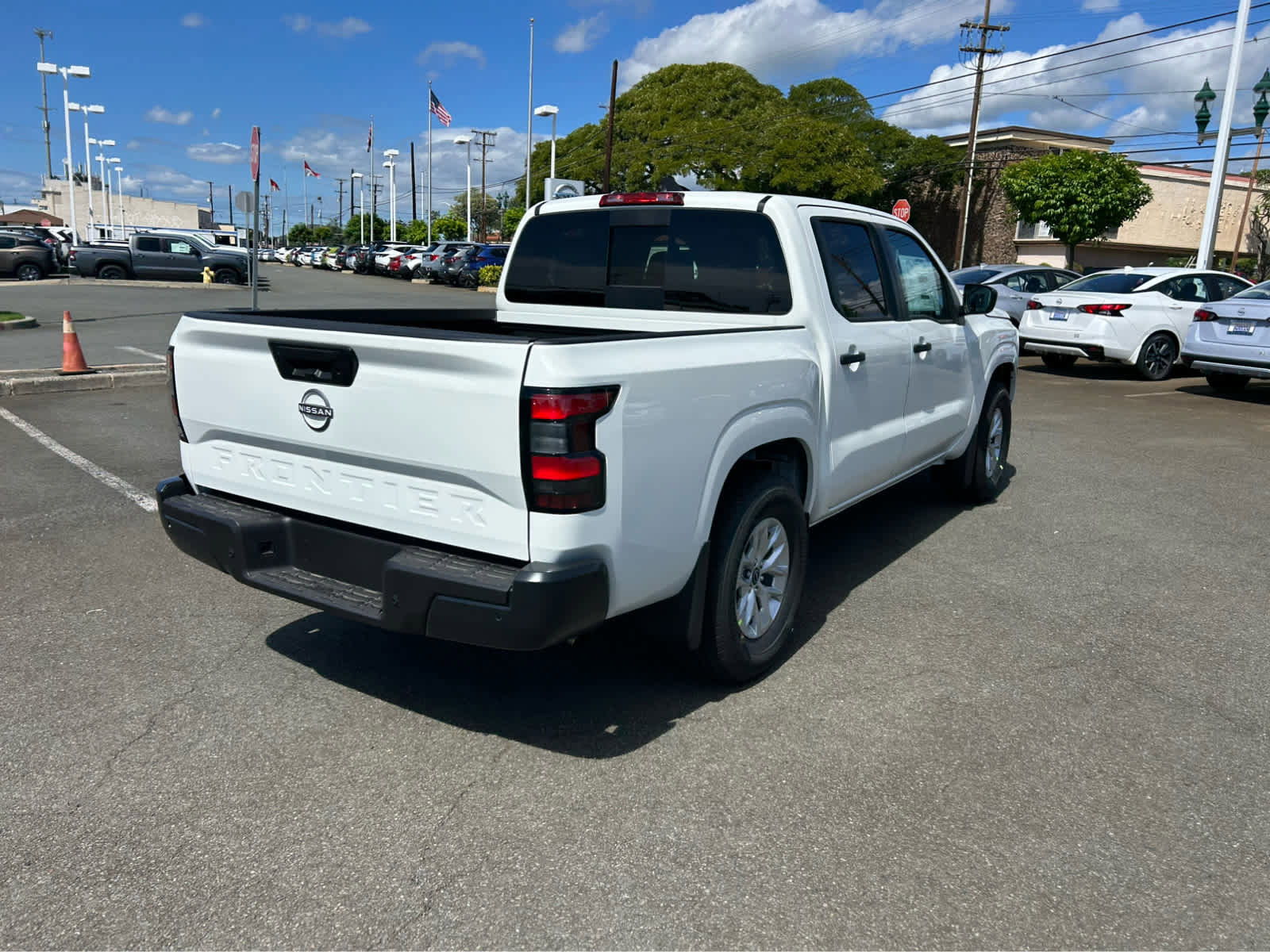New 2026 Nissan Frontier S image 3