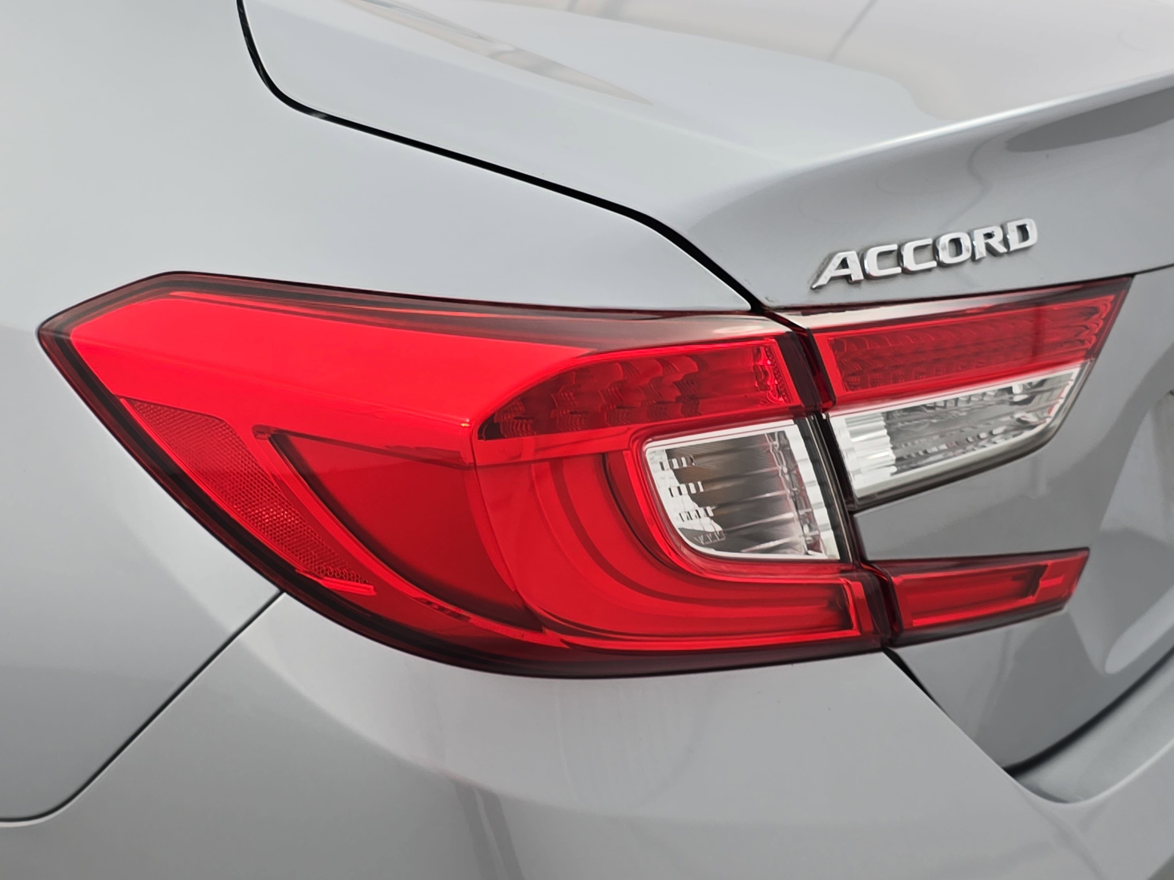 Used 2019 Honda Accord LX image 32