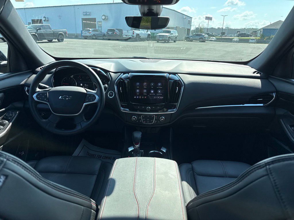 Used 2023 Chevrolet Traverse RS AWD/4WD image 15
