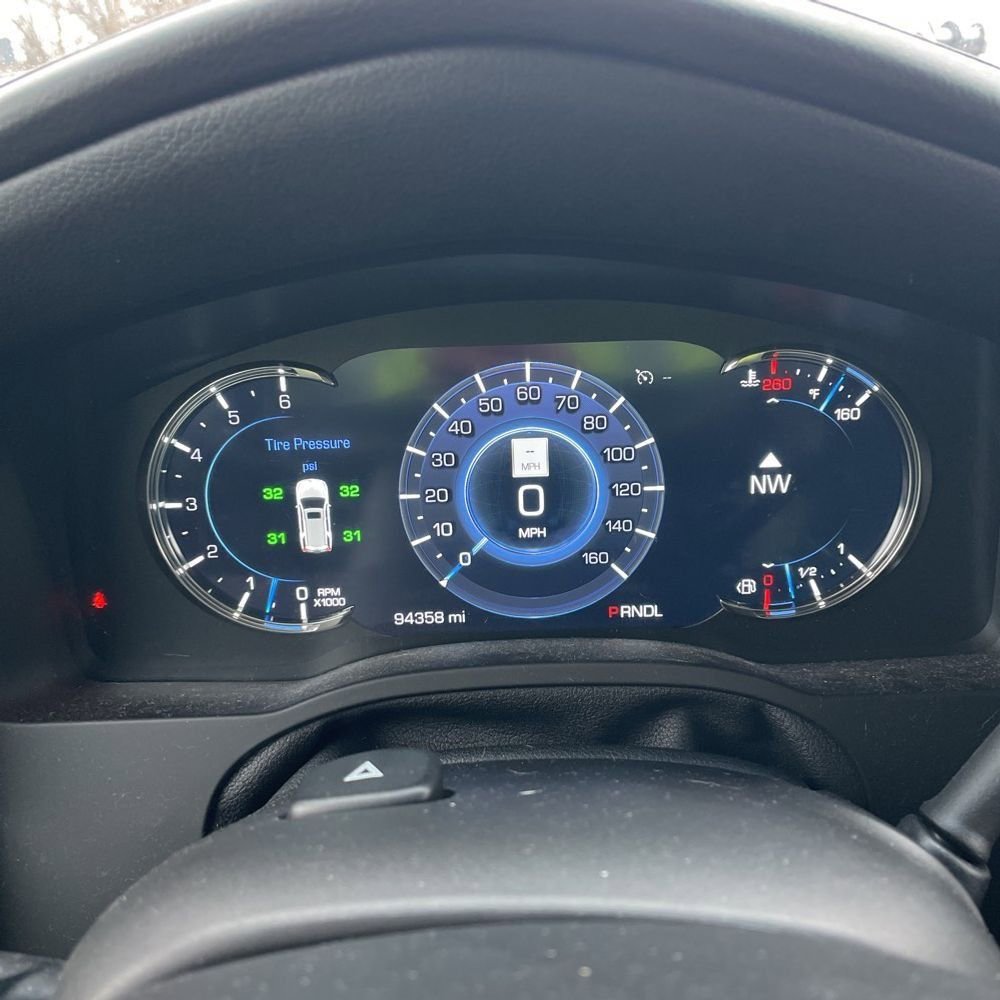 Used 2018 Cadillac Escalade Luxury w/ LPO, Radiant Package image 10