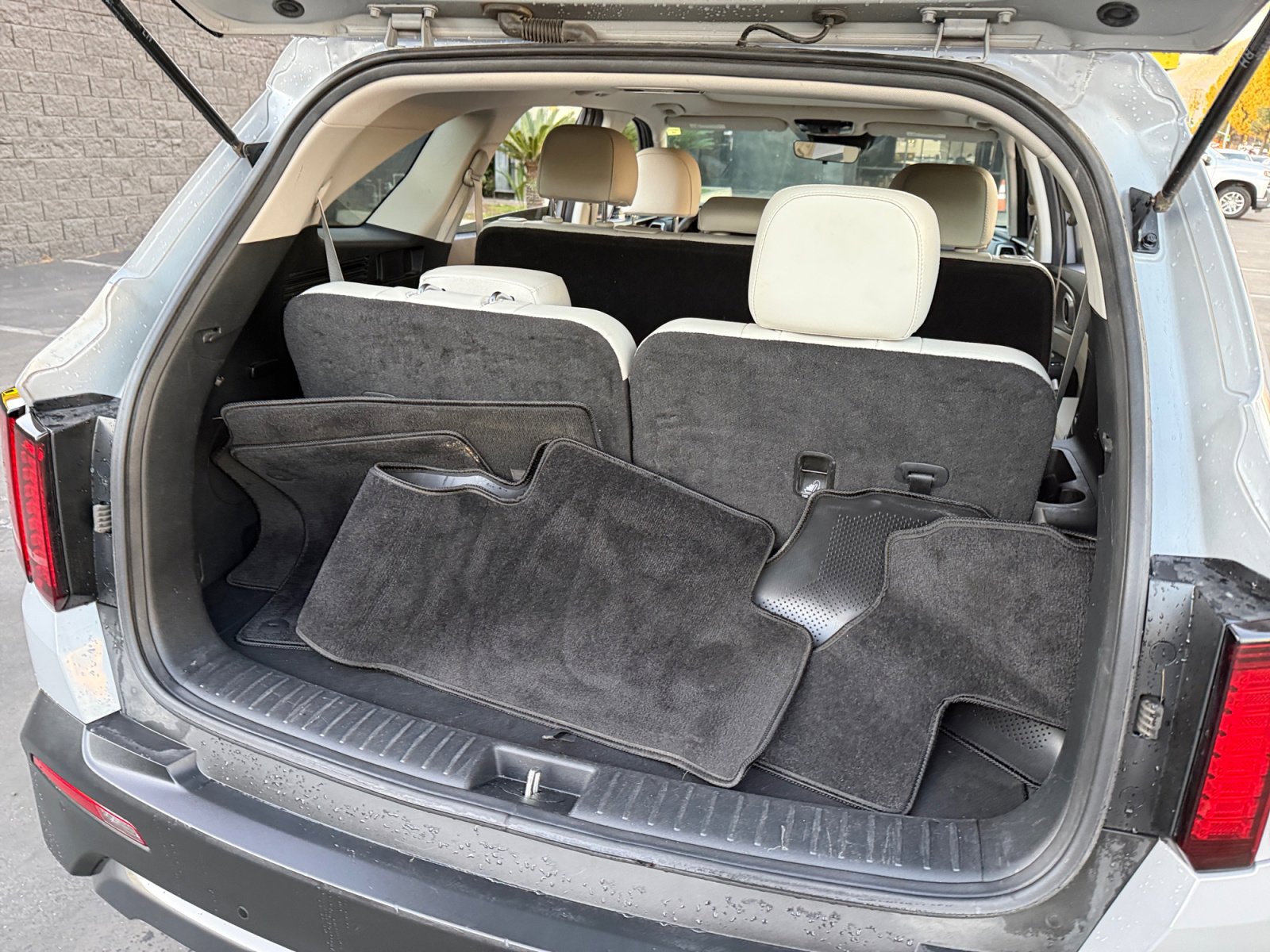 Used 2023 Kia Sorento S w/ Panoramic Sunroof Package image 22