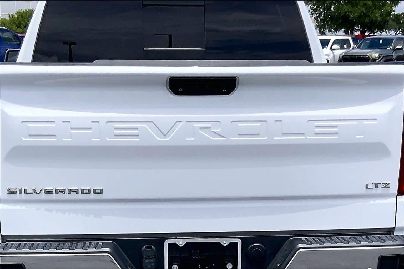 Used 2022 Chevrolet Silverado 1500 LTZ AWD/4WD image 31