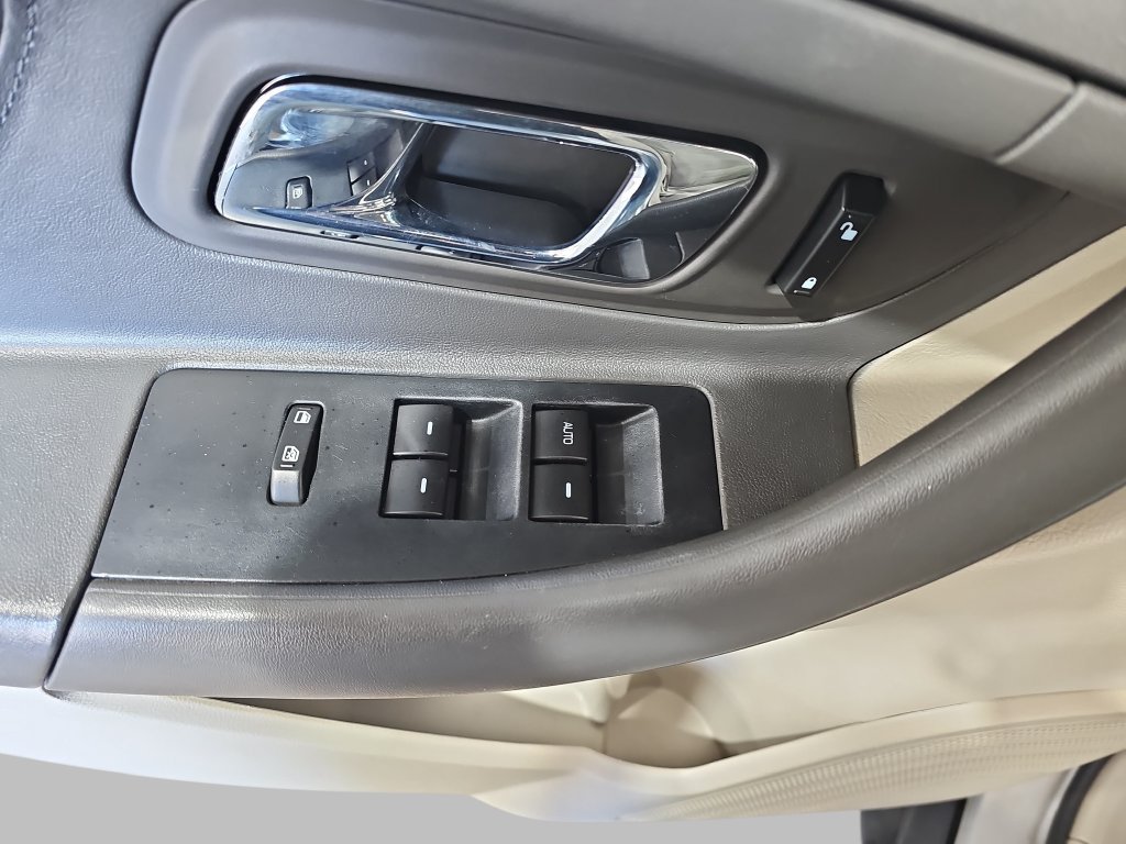 Used 2012 Ford Taurus SE FWD image 29