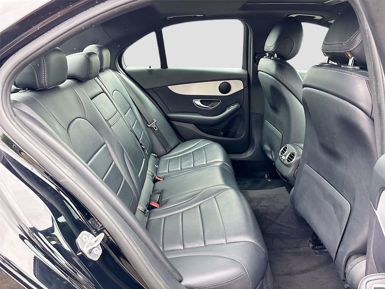 Used 2019 Mercedes-Benz C 300 4MATIC Sedan image 27