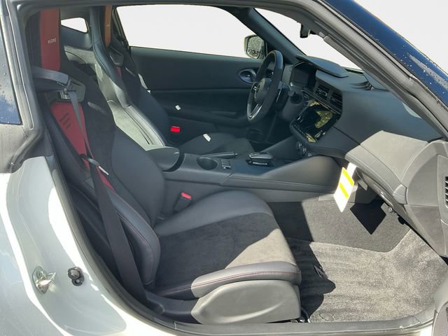 New 2025 Nissan Z NISMO w/ Floor Mat Package RWD image 17