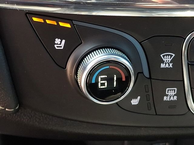 Used 2023 Chevrolet Traverse Premier w/ Redline Edition image 22