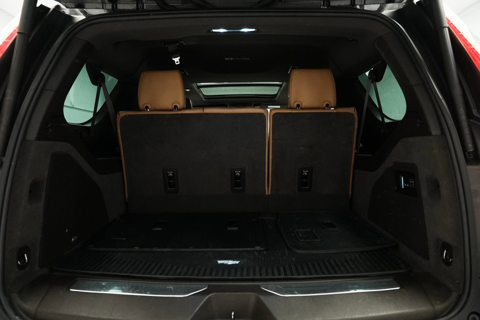 Used 2021 Cadillac Escalade ESV Premium Luxury image 6