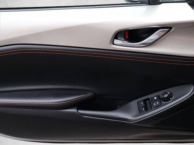 Used 2022 MAZDA MX-5 Miata RF Grand Touring RWD image 12