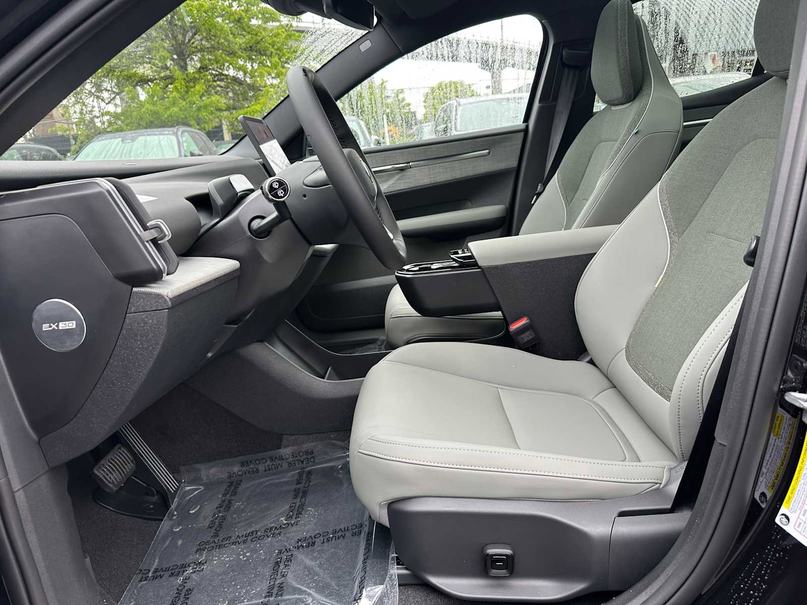 New 2026 Volvo EX30 Plus w/ Protection Package Premier AWD/4WD image 19