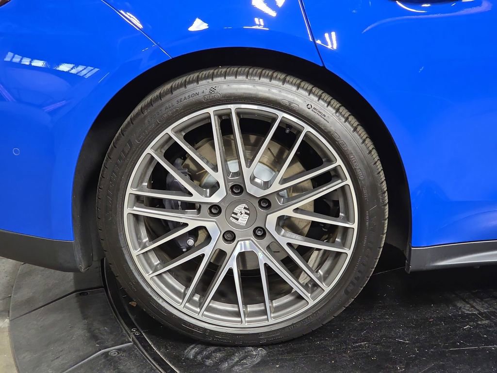 Used 2025 Porsche Panamera 4 E-Hybrid image 29