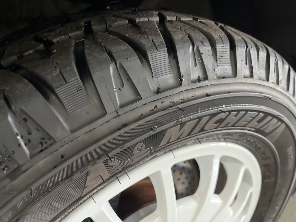 Used 1995 Porsche 911 Carrera 4 image 12