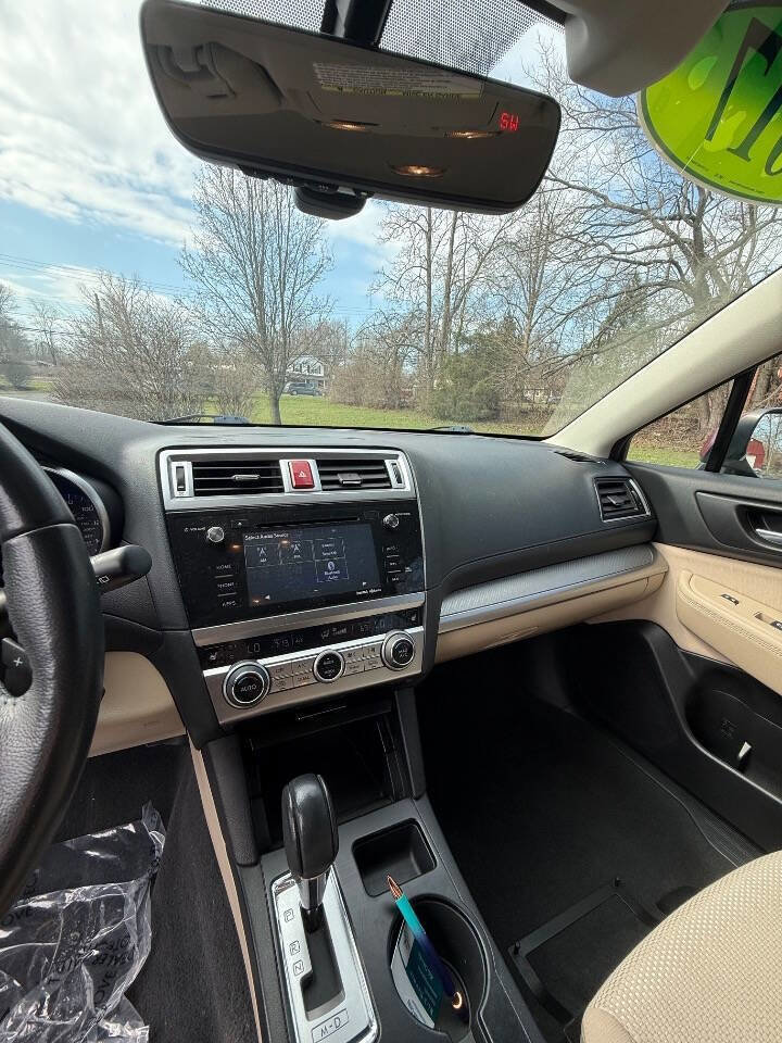 Used 2017 Subaru Outback 2.5i Premium image 10