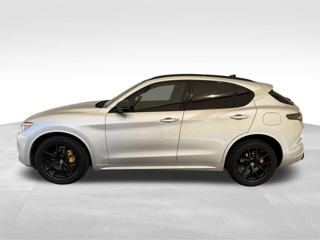 Used 2021 Alfa Romeo Stelvio Ti Sport AWD/4WD image 11