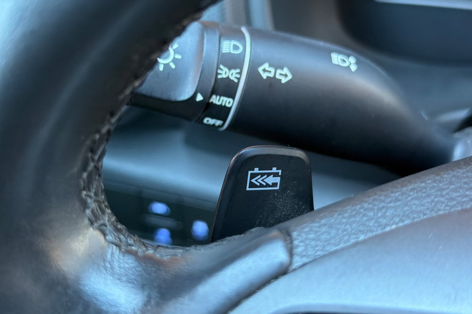 Used 2020 Hyundai Kona Limited image 33