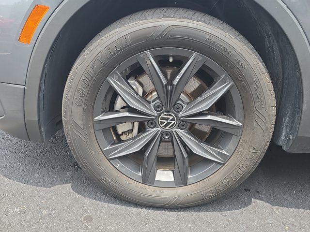 Used 2024 Volkswagen Tiguan SE FWD image 27