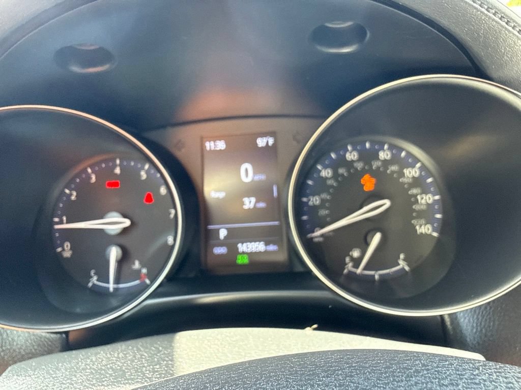 Used 2021 Toyota C-HR LE FWD image 13