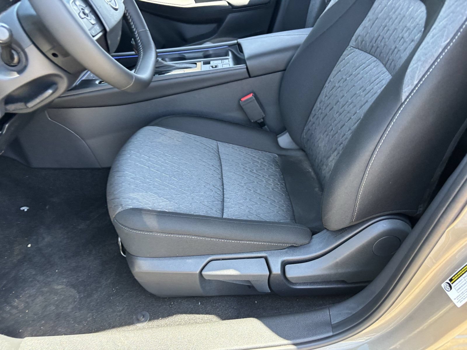 New 2026 Nissan Sentra SV w/ SV Convenience Package FWD image 27