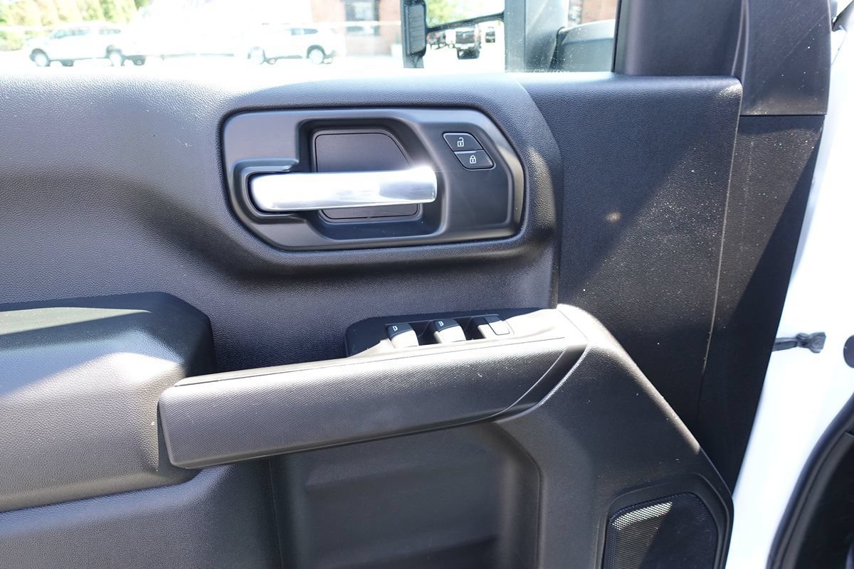 Used 2025 Chevrolet Silverado 2500 W/T AWD/4WD image 15