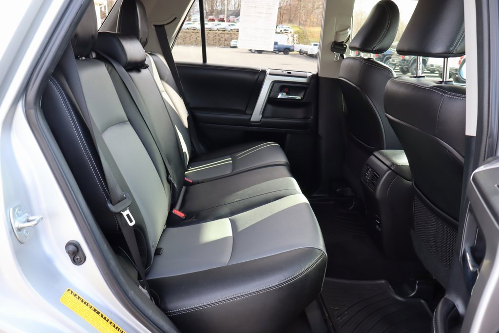 Used 2016 Toyota 4Runner SR5 image 22