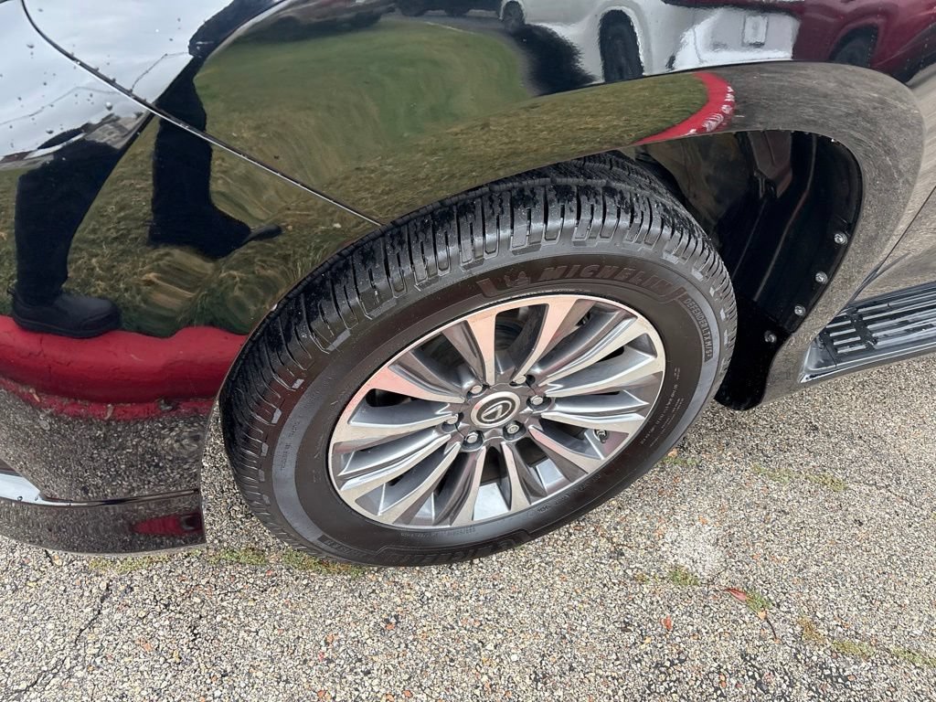 Certified 2022 Lexus GX 460 Luxury w/ Off Road Package AWD/4WD image 9