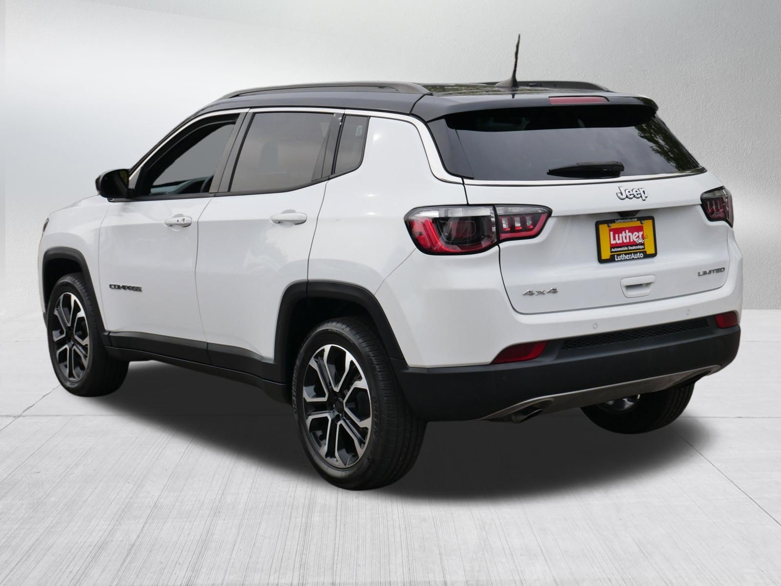 Used 2023 Jeep Compass Limited AWD/4WD image 5
