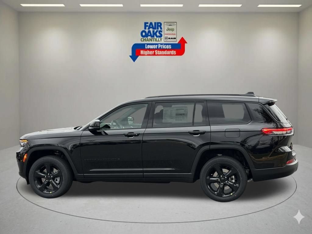New 2025 Jeep Grand Cherokee L Laredo AWD/4WD image 10