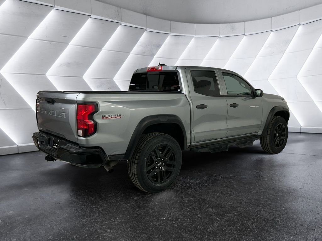 Used 2024 Chevrolet Colorado Trail Boss w/ Technology Package AWD/4WD image 4
