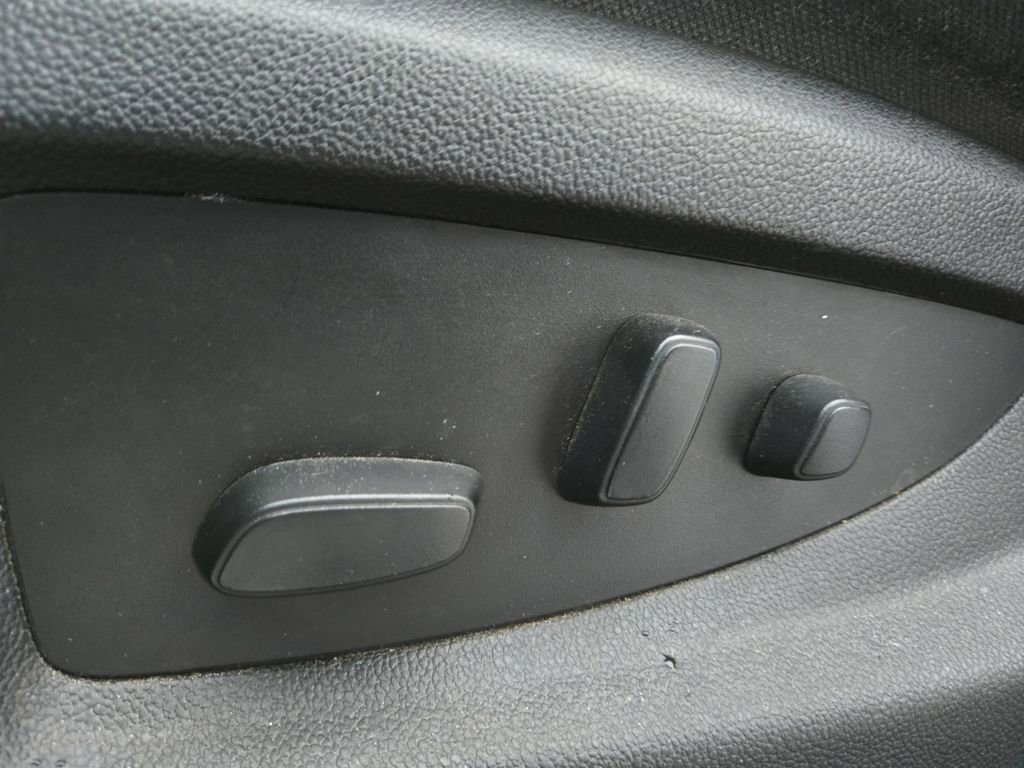 Used 2018 Chevrolet Silverado 1500 LT w/ All Star Edition image 7