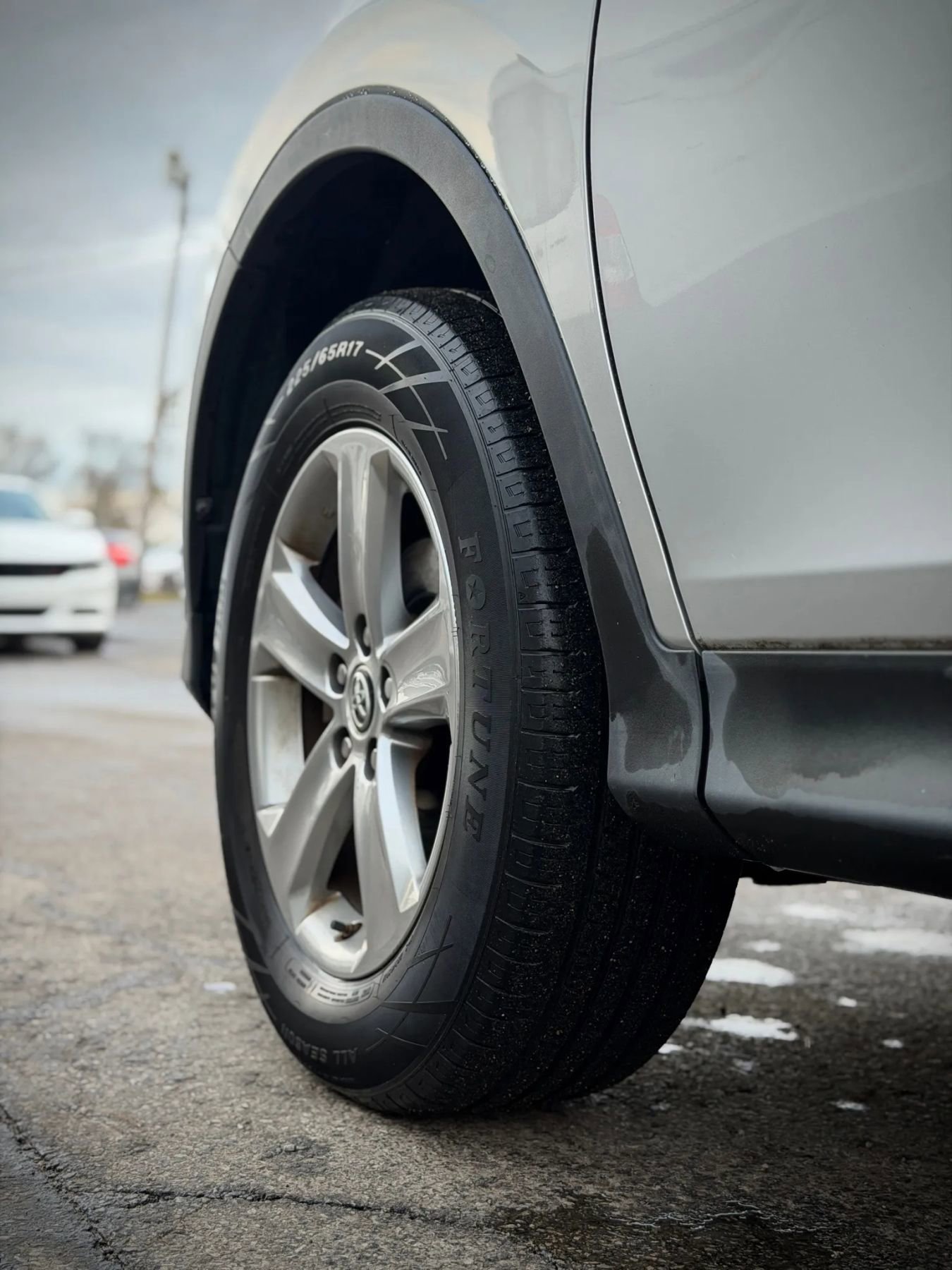 Used 2015 Toyota RAV4 XLE image 28