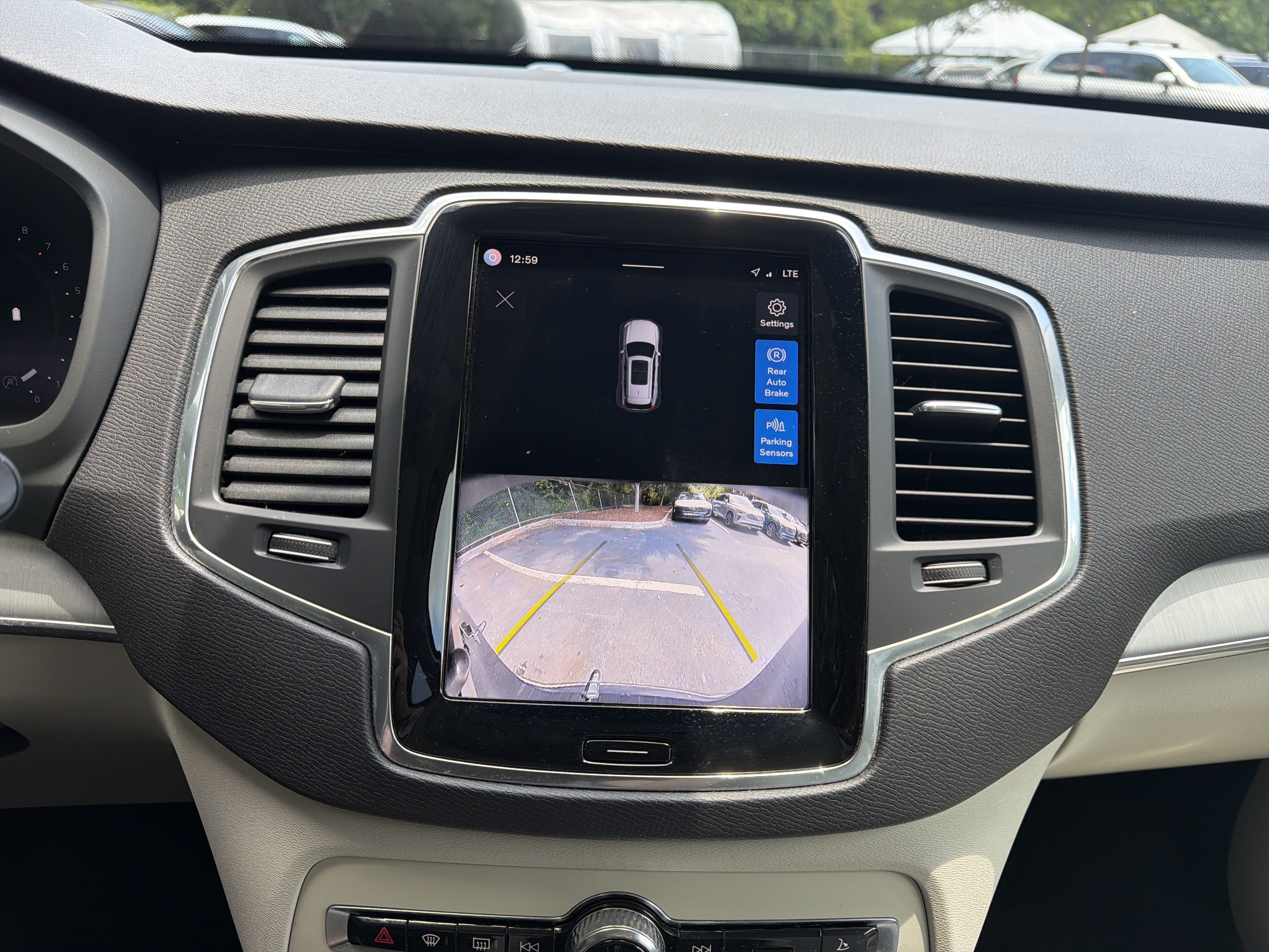 Certified 2024 Volvo XC90 B5 Core w/ Protection Package AWD/4WD image 25