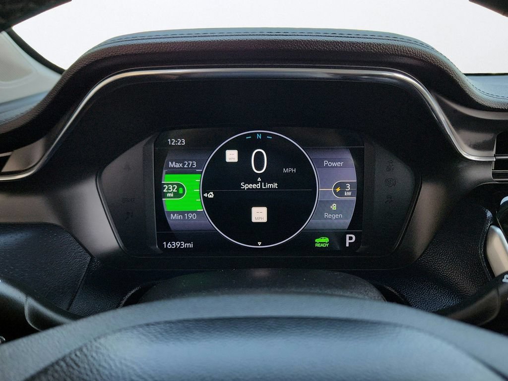 Used 2023 Chevrolet Bolt EUV Premier w/ Sun & Sound Package FWD image 10