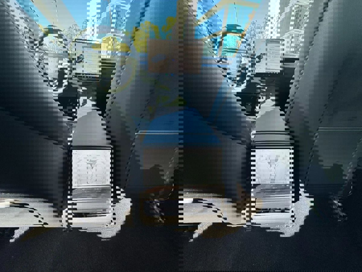 Used 2024 Tesla Model 3 Standard Range image 25