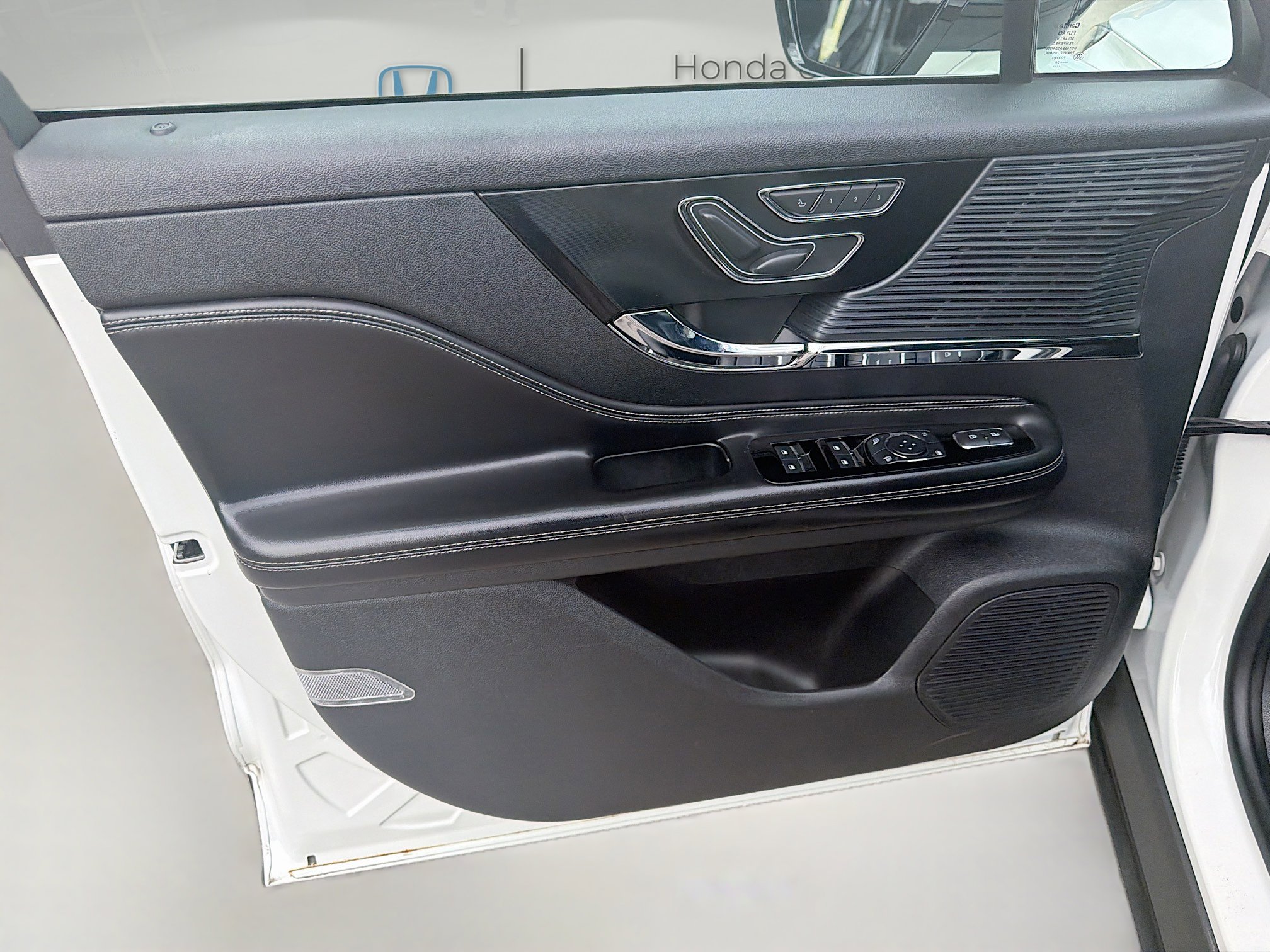 Used 2020 Lincoln Corsair FWD image 19