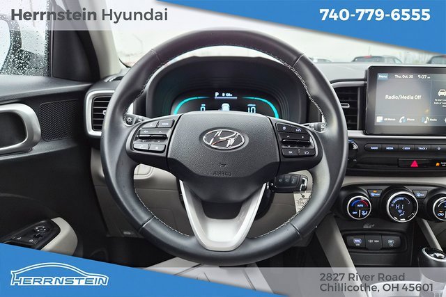 Used 2023 Hyundai Venue SEL image 8