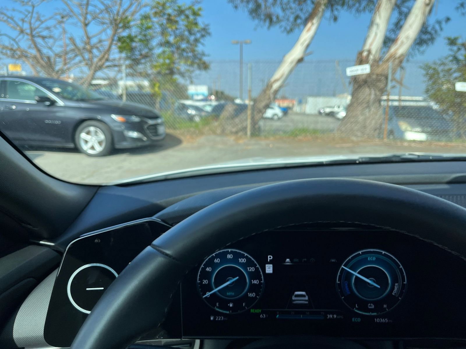 Used 2025 Hyundai Elantra Limited image 35