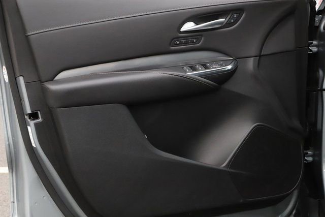 Used 2025 Cadillac XT4 Premium Luxury image 17