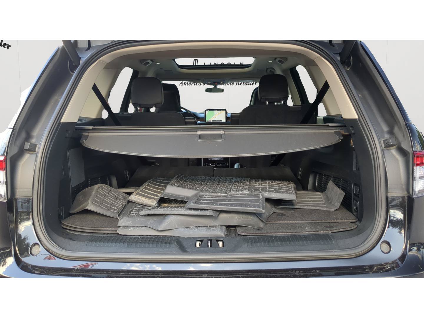 Used 2023 Lincoln Aviator Grand Touring w/ Equipment Group 301A AWD/4WD image 22